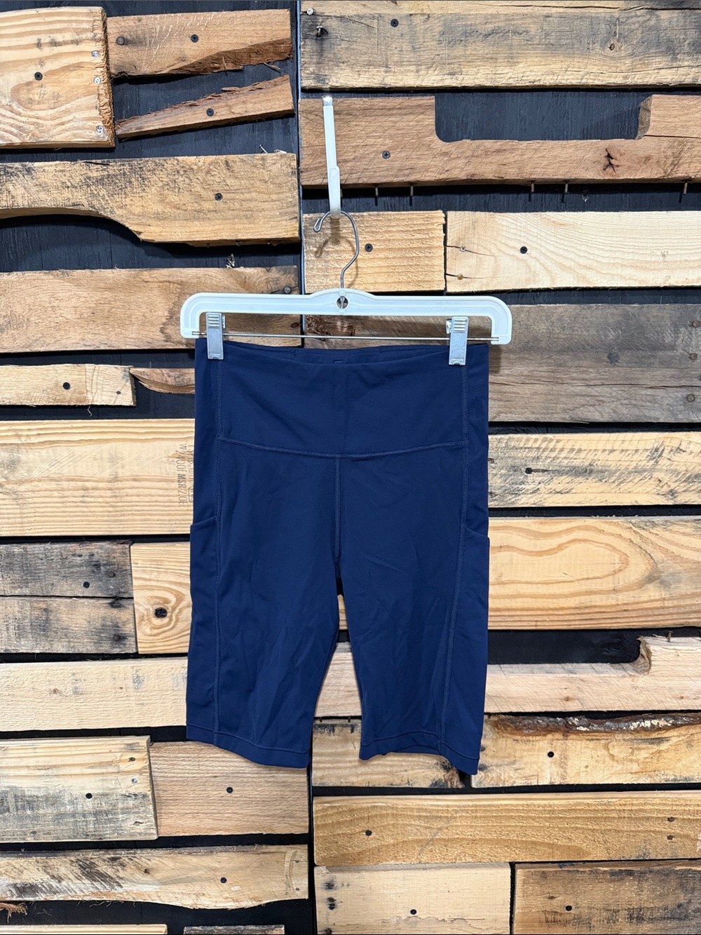 Athleta‎ Ultimate Stash Pocket 9"
Short, Navy Blue SIZE S #531323